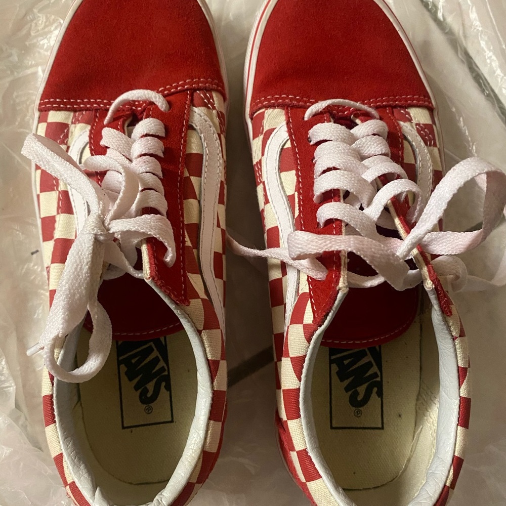RED CHECKER LOWTOP VANS